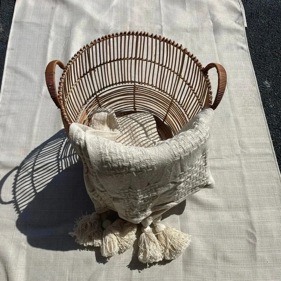 Tufted Throw Blanket w/ Tassel Trim - 50x60 - Picture 1 of 6